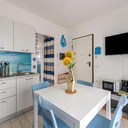 Private Swimming Pool And Private Garden Apartament Badesi