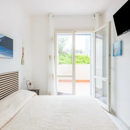 Apartamento Private Swimming Pool And Private Garden Badesi